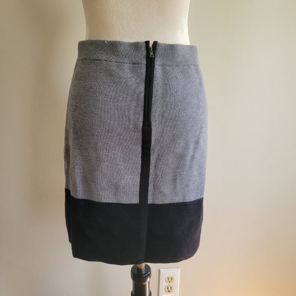 LOFT Sweater Skirt - Picture 2 of 3